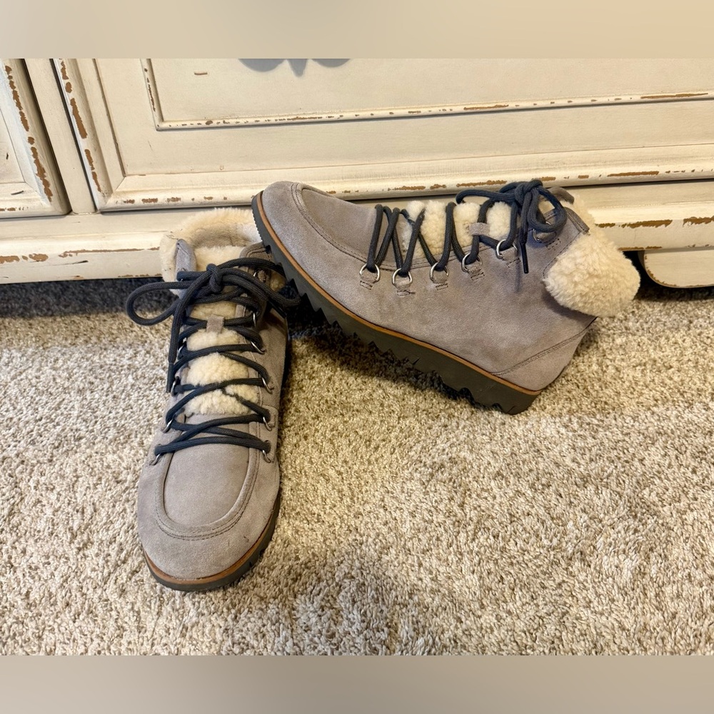 Sorel Harlow Lace Cozy Ankle Boot, Women's Size 9 Gray MSRP $170 - Picture 3 of 8